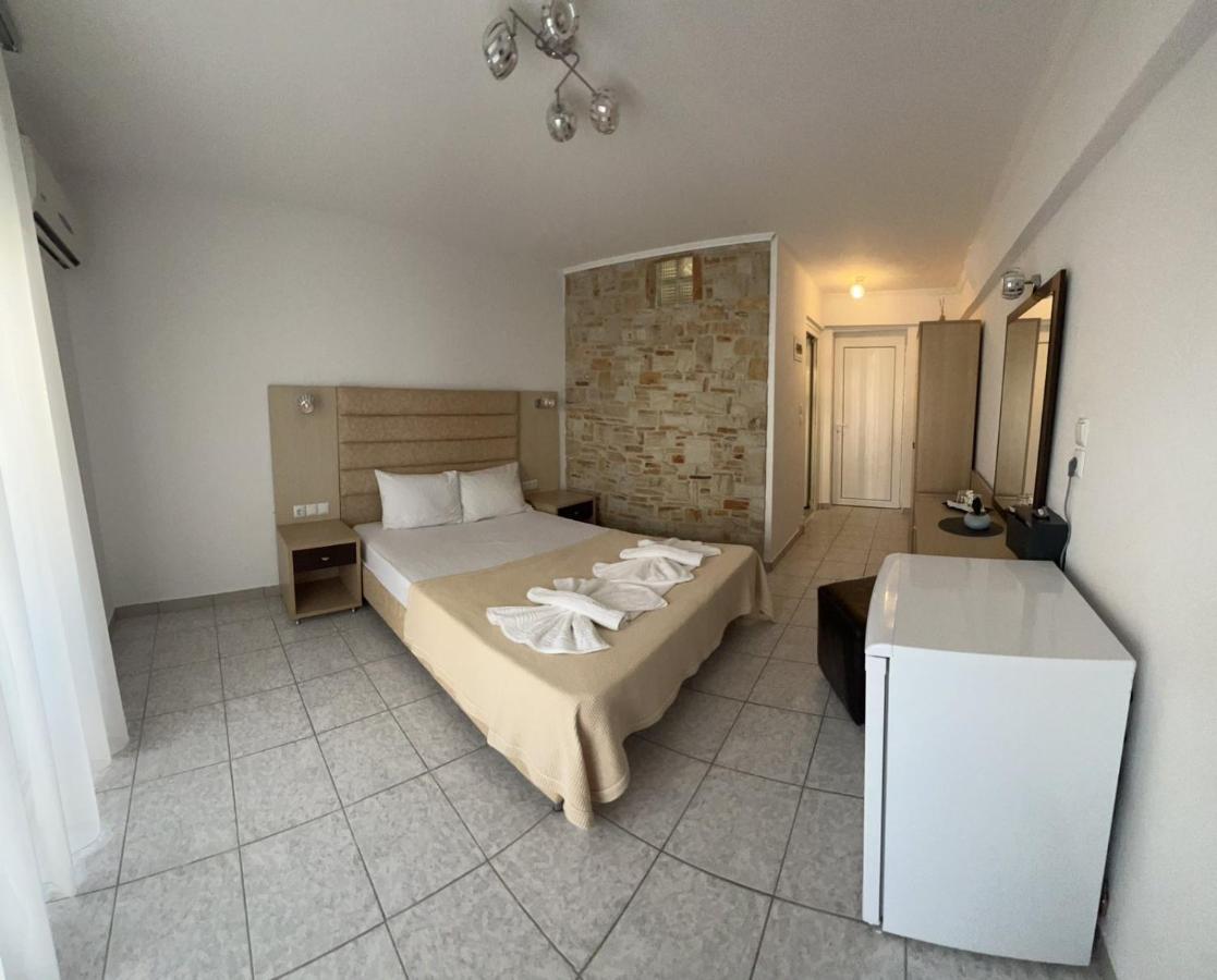 Ellas Hotel 3*
