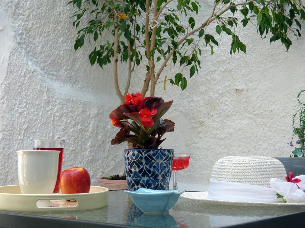 Guest house Tasoula Guest House 3*