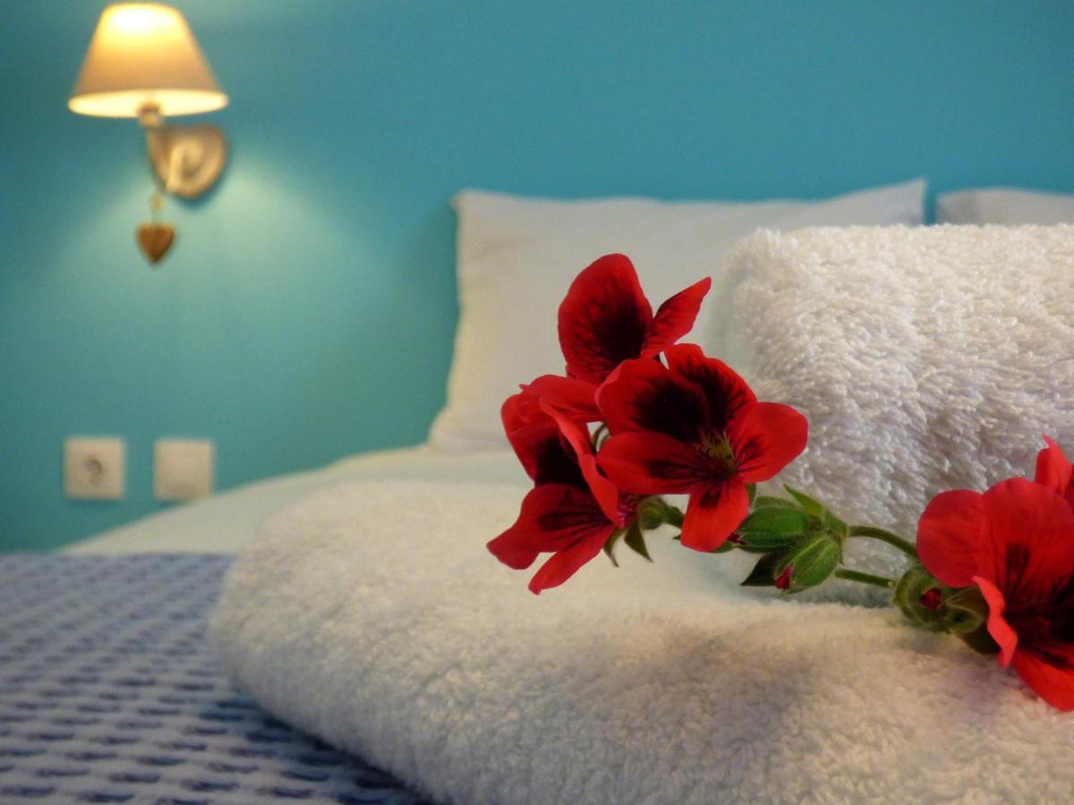 Tasoula Guest House 3* Adamantas (Milos)