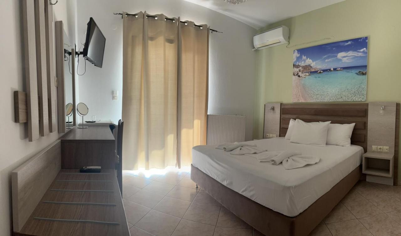 Hotel Ellas 3*