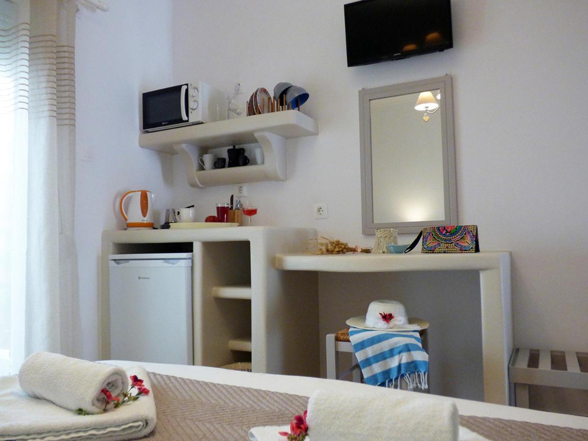 Tasoula Guest House 3*