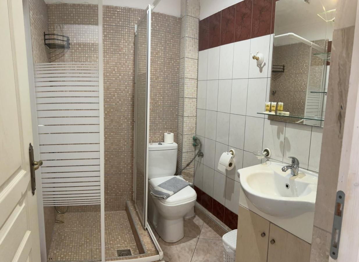 Hotel Ellas 3*