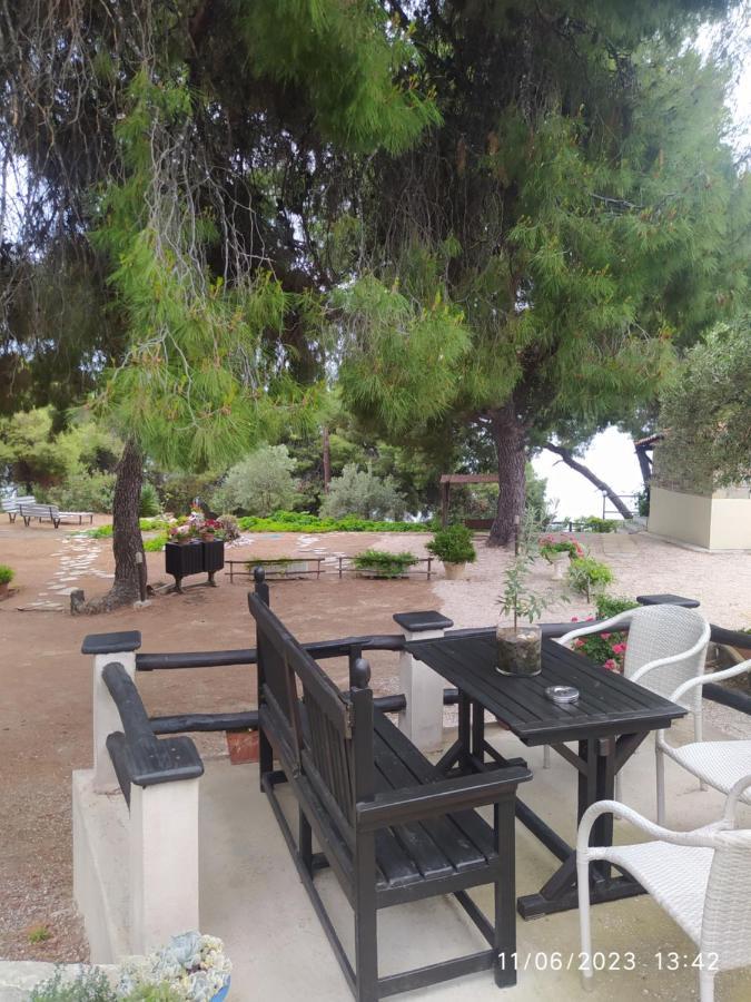 Pefkonas Apartments2 100 M From The