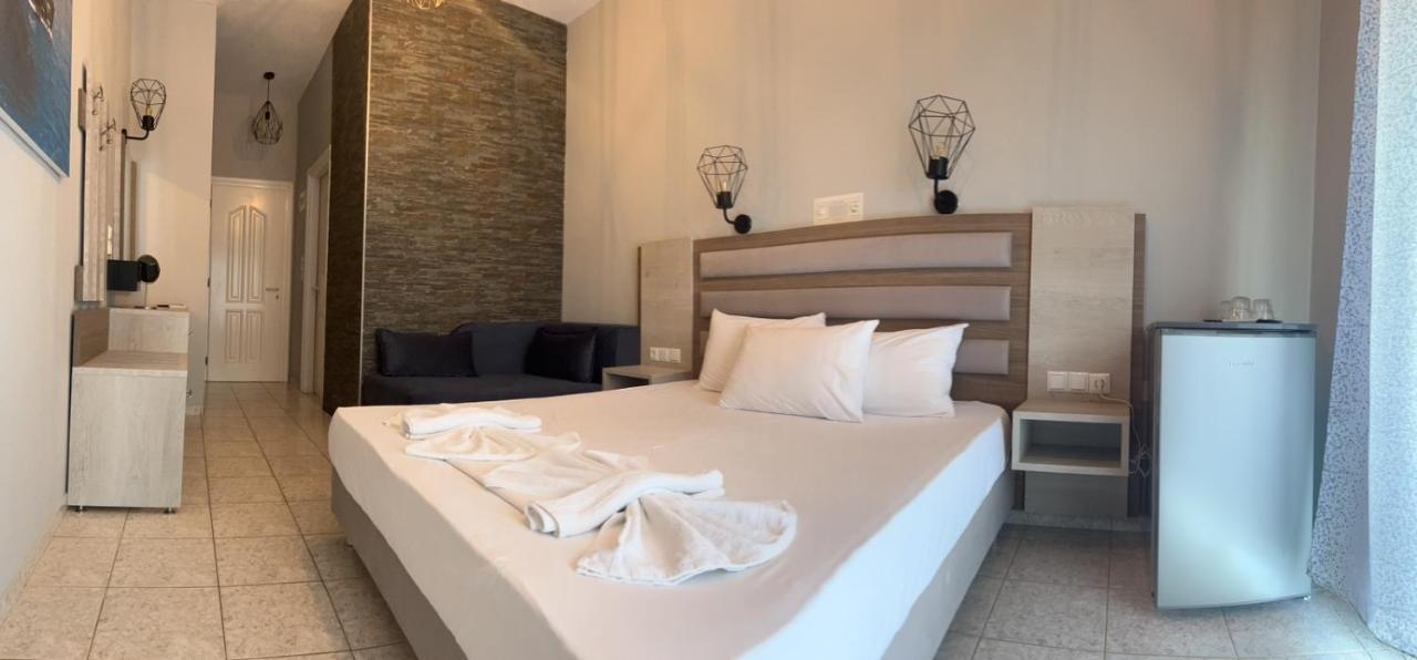 Hotel Ellas 3*