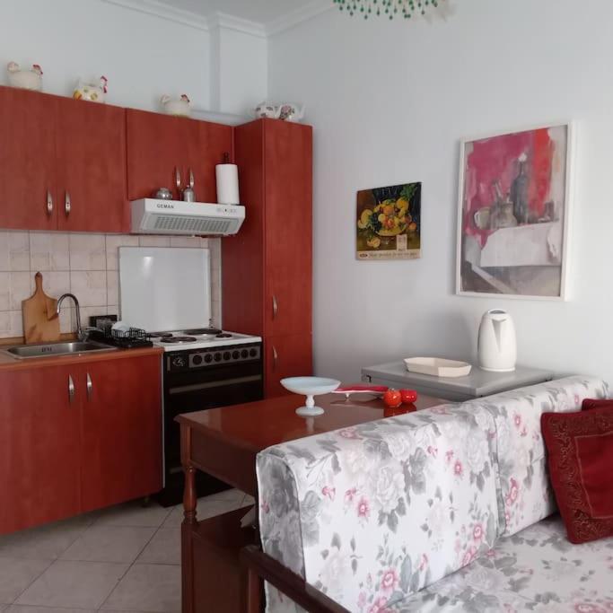 Cozy 10 M From The Sea Kalikratia Halkidiki Apartment *