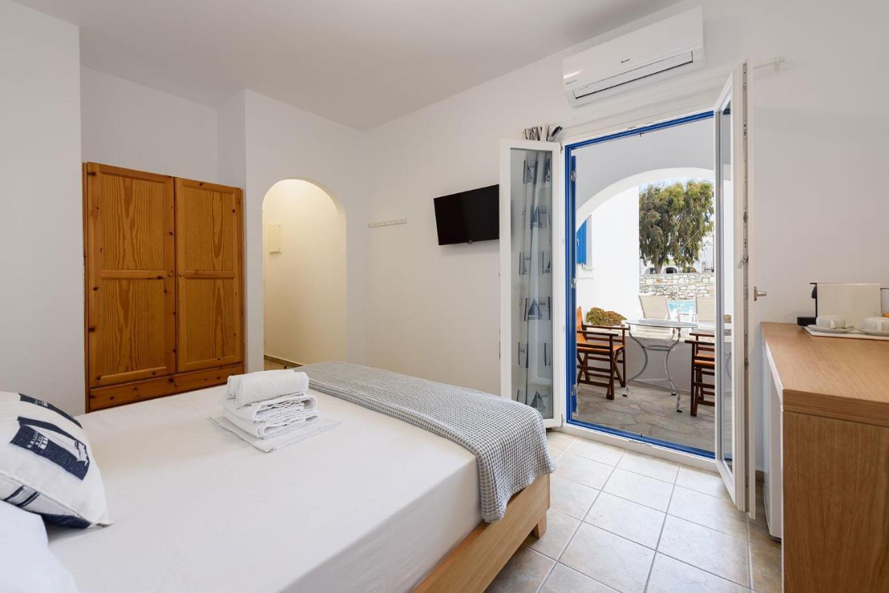 Bilia Naousa (Paros)