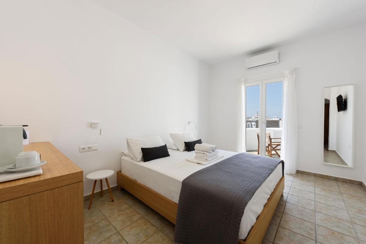 Bilia 3* Naousa (Paros)