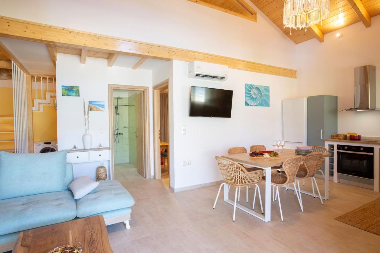 Pnoes Lefkada Villa *