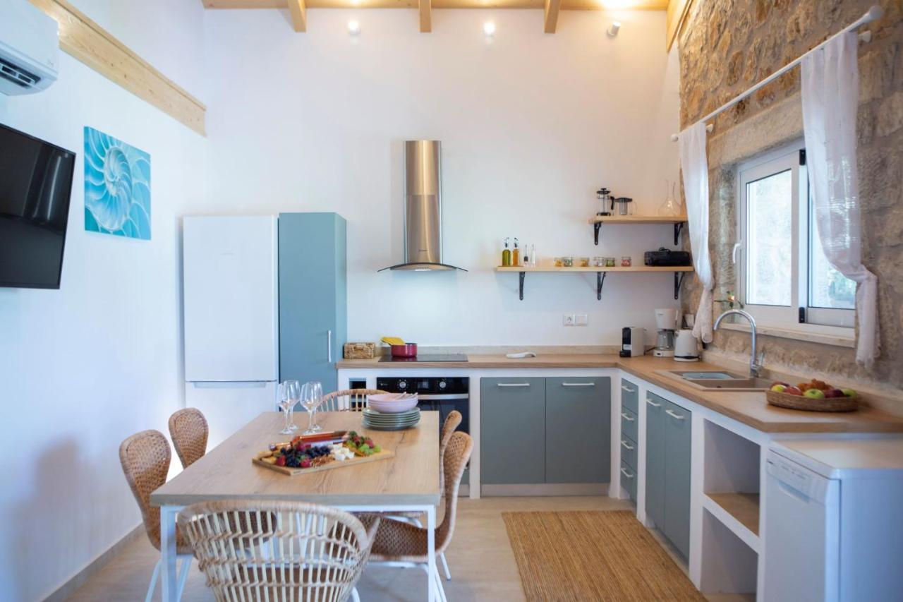 Villa Pnoes Lefkada