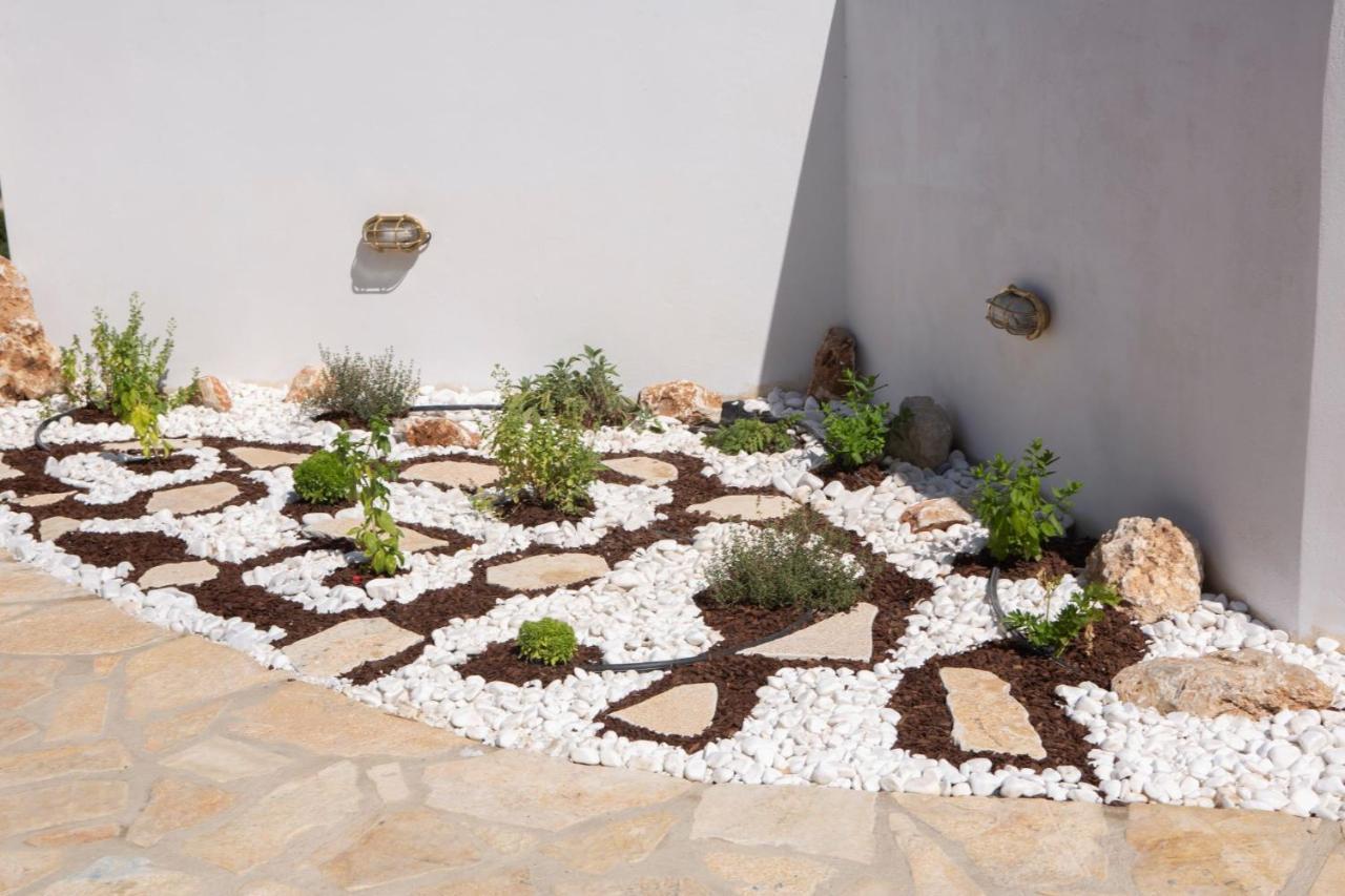 Pnoes Lefkada Villa *