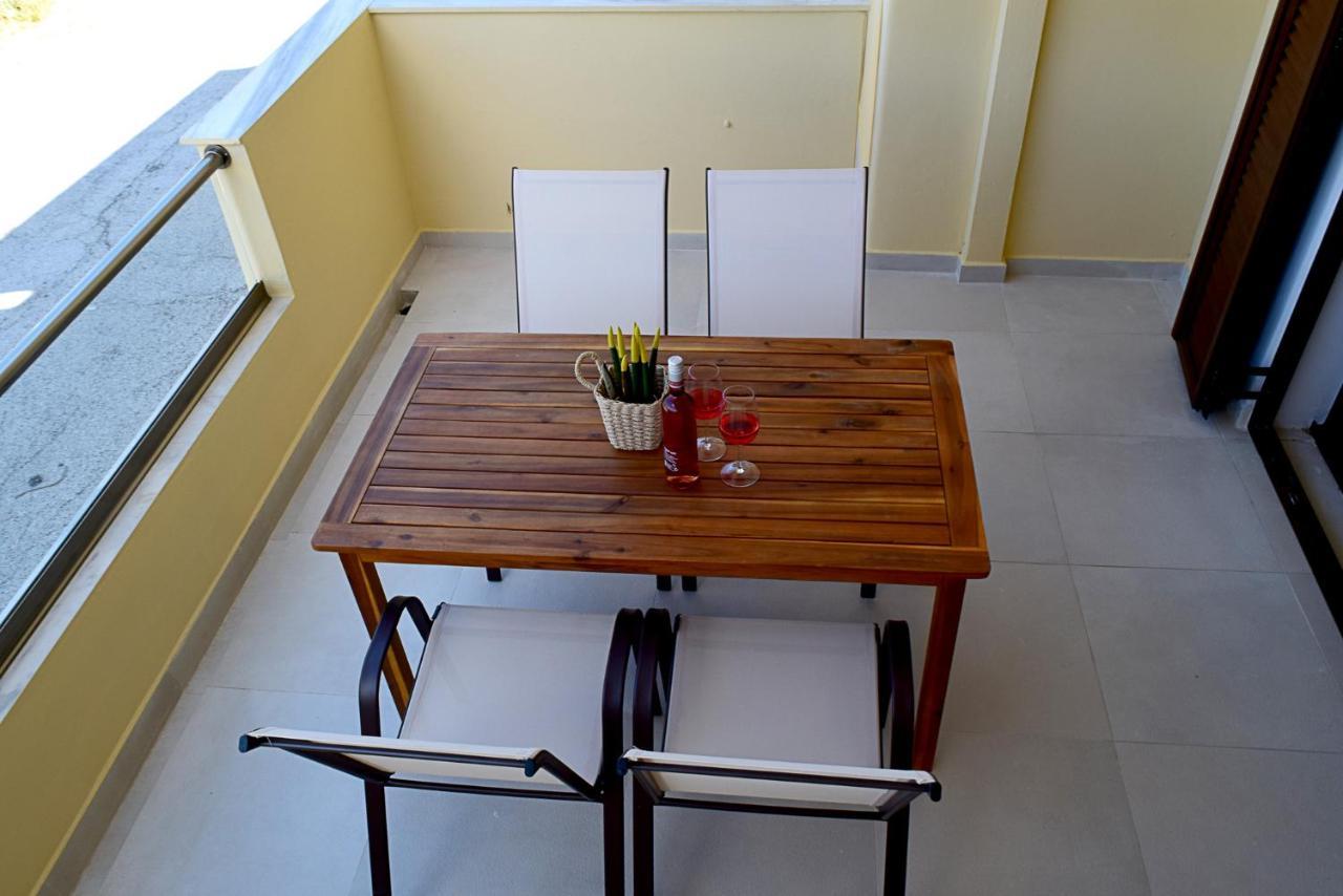 Apartment Zoe's House W/ Panoramic View 2br Ac 5min Walk Dt Karpathos Town (Pigadia)