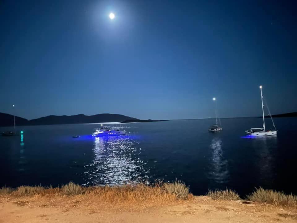 Meltemi2 Nea Cryssi Akti