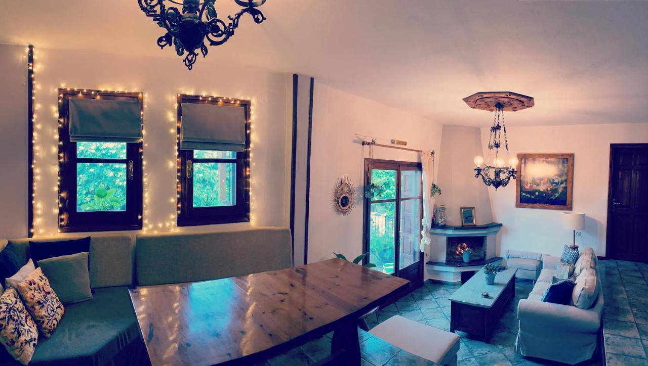 Artemisia House *