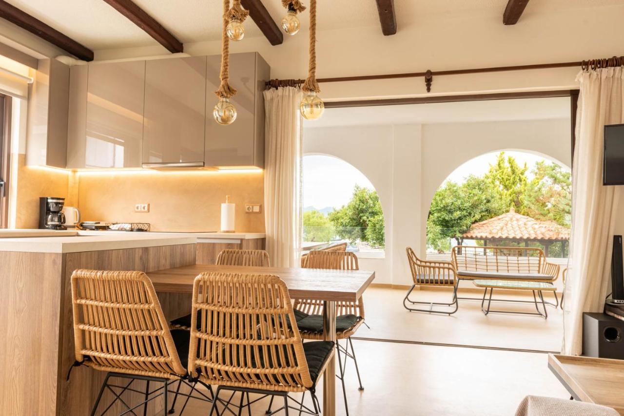 Angela's House By Aegiankazarte Holiday home Kapotidhes