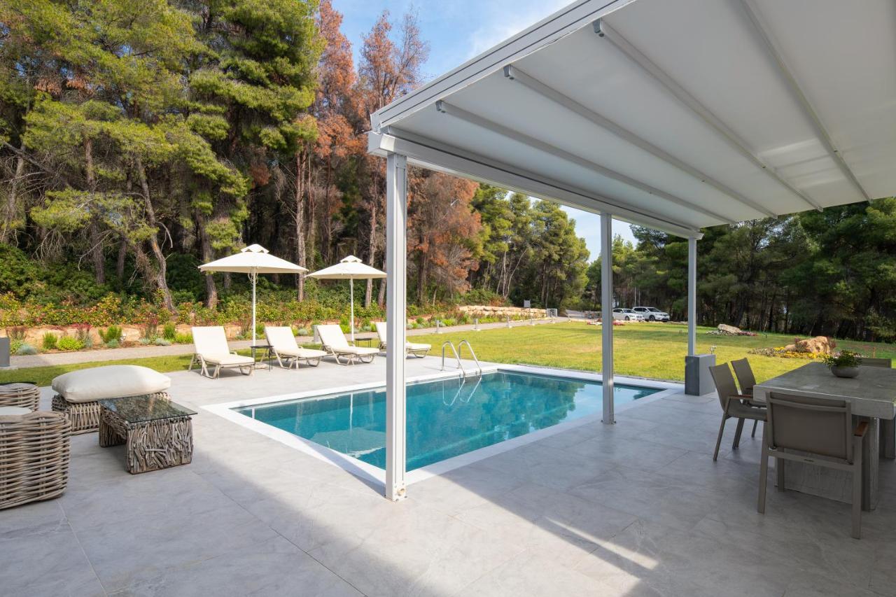 Botanic Pool Apartment