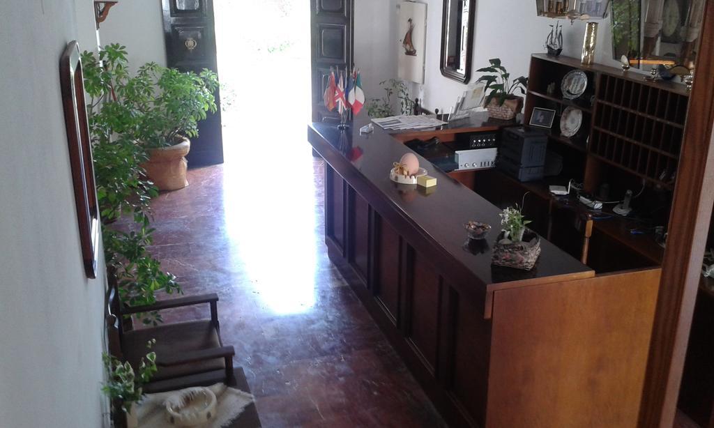 Hotel Plaza 2*