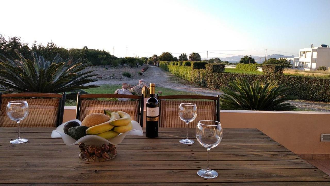 - Family Comfort With Large Garden, Jacuzzi Villa