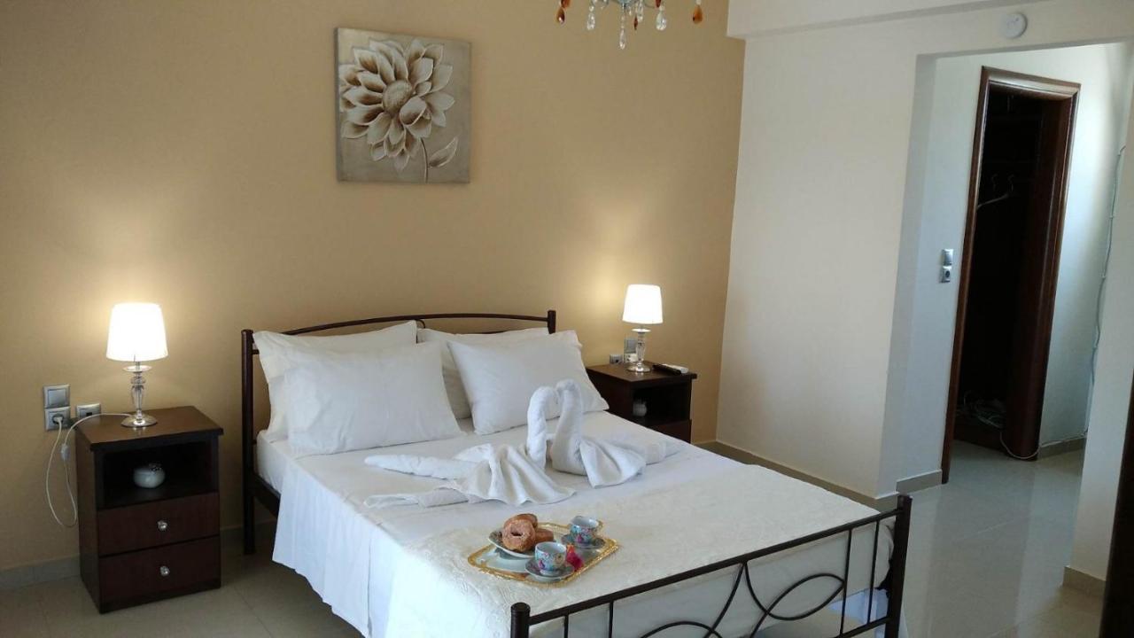 Villa - Family Comfort With Large Garden, Jacuzzi *