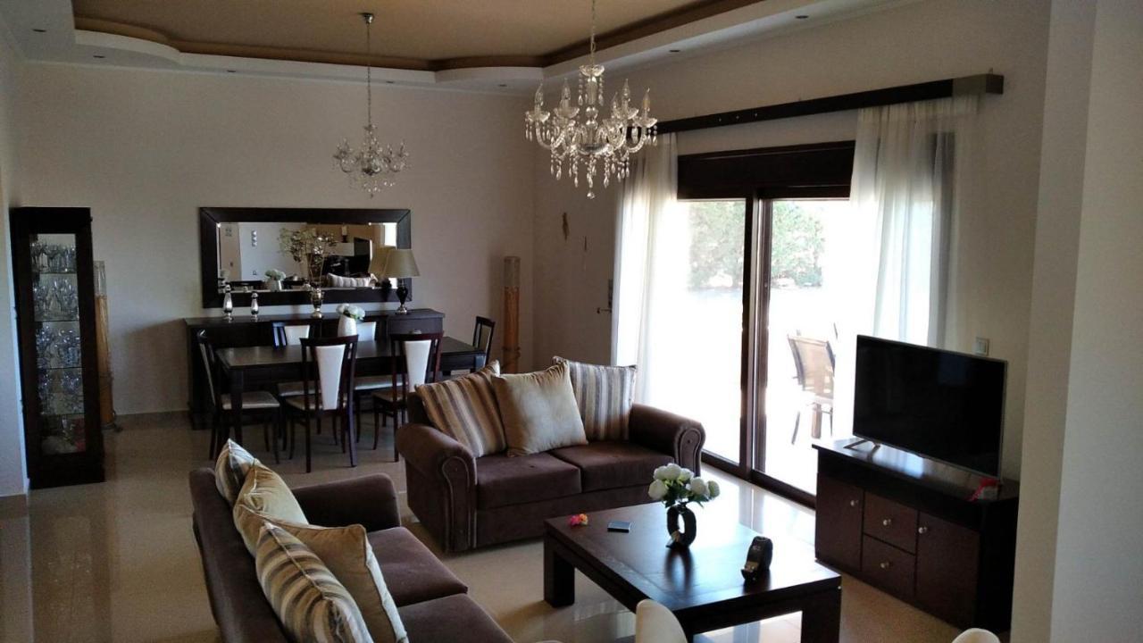 - Family Comfort With Large Garden, Jacuzzi * Kos Town
