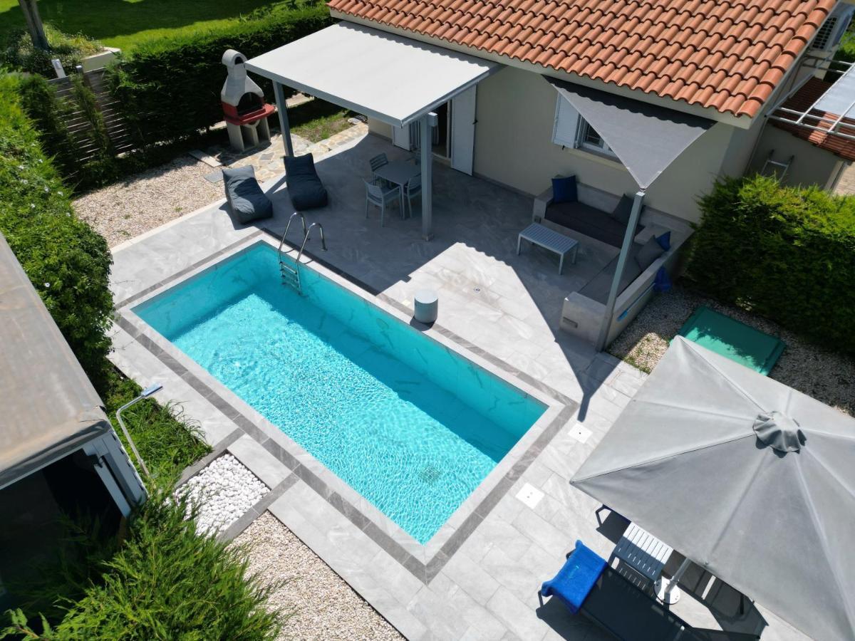 Holiday home Cypress Garden *