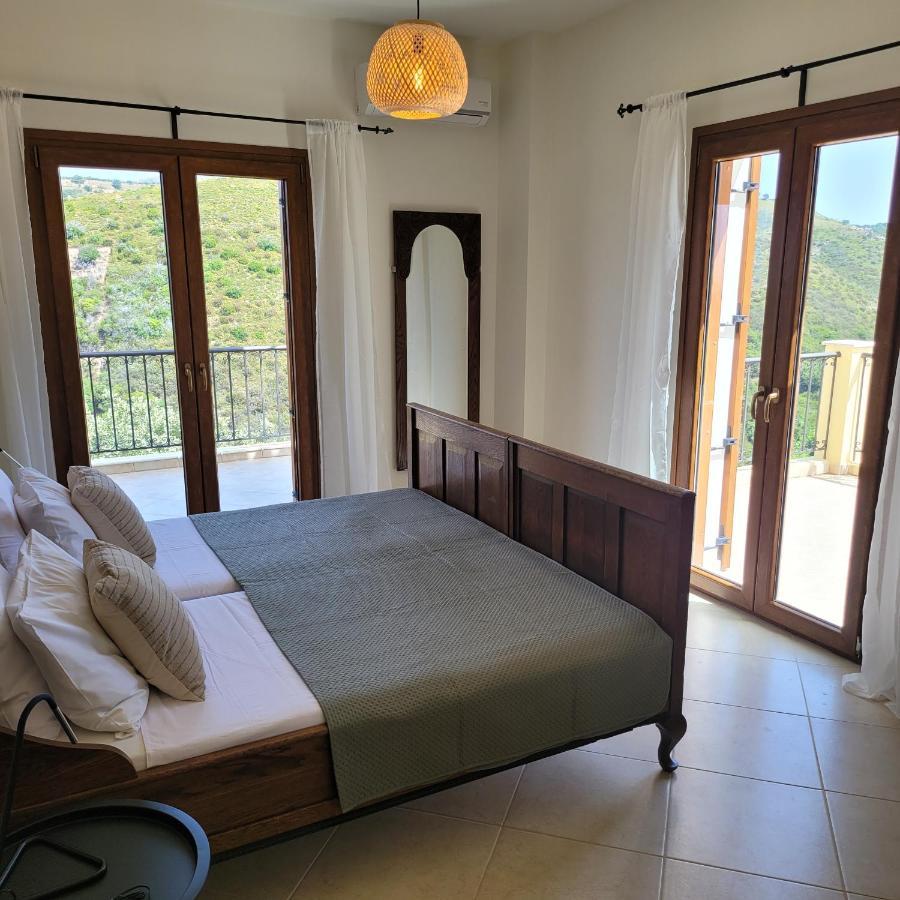 Villa Farangi *