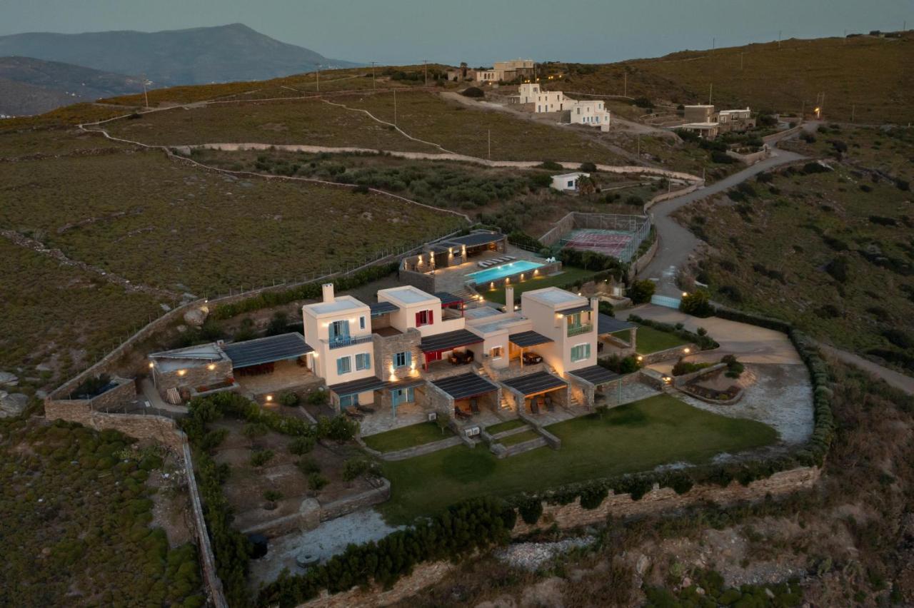 Bella Andros *