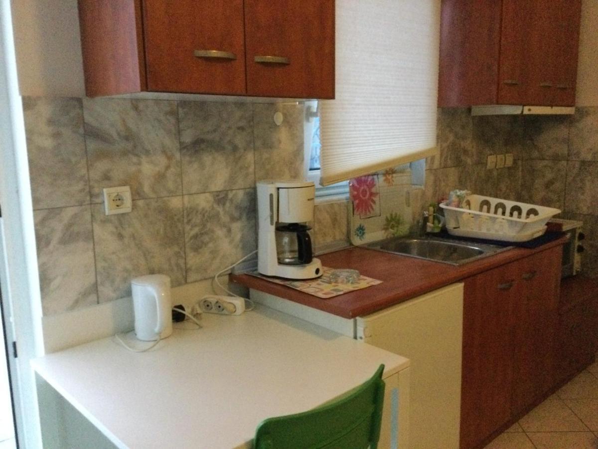 Maria's Roomstudios Flats To Let Seaside Heart Chantzara Spyropoulos *