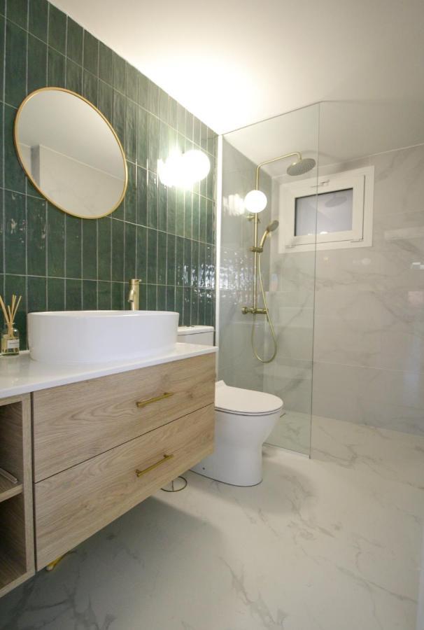 Onos - 2 Bedroom 2 Bathroom Penthouse With Terrace In Old Town * Kalamata