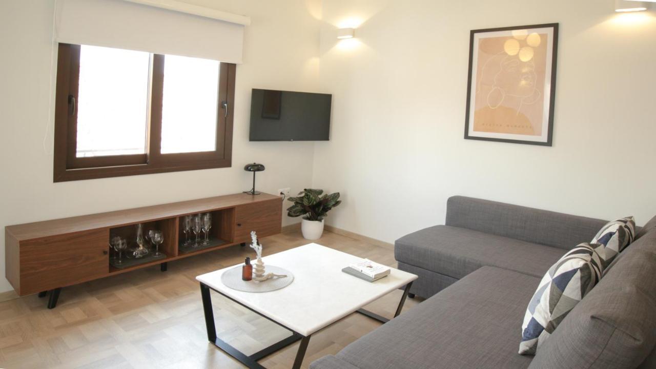 Apartment Onos - 2 Bedroom 2 Bathroom Penthouse With Terrace In Old Town Kalamata