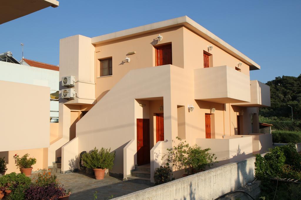 Tarsanas Beach Aparthotel 2*