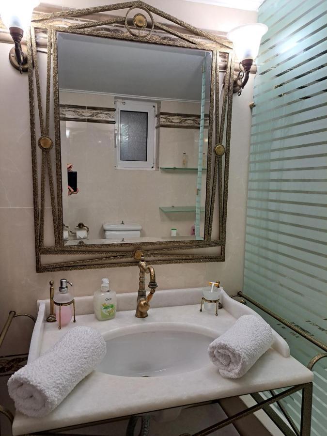 Seaview Flora's Luxury Apartment-300meters From The *