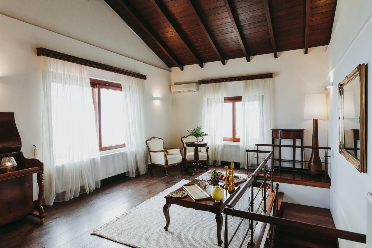 Carmel Villa