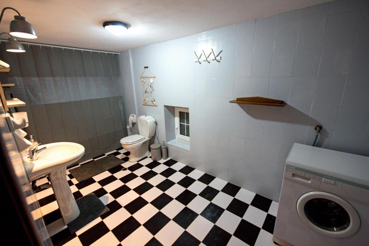 Bunnyfoot: Of 135 Sqm In Leros. Holiday home *