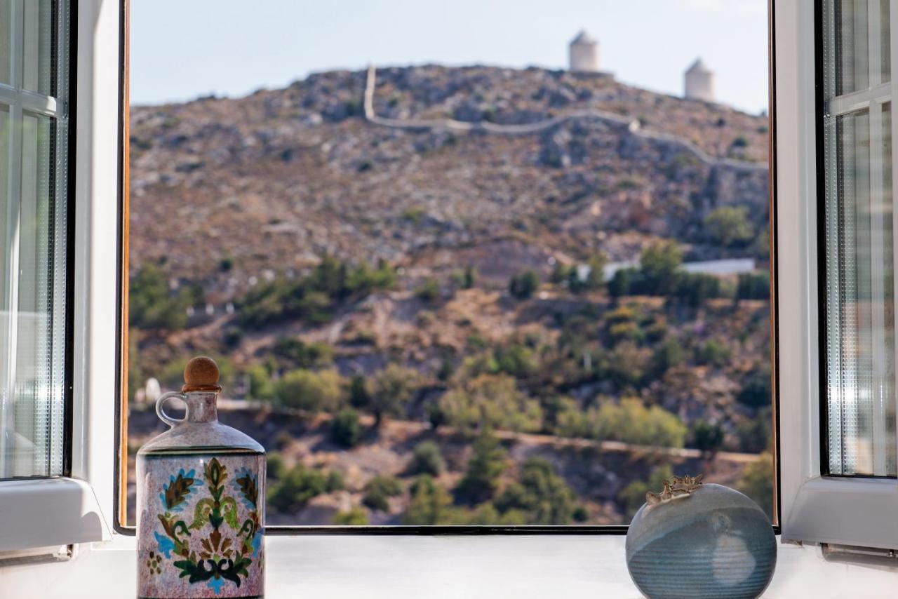 Bunnyfoot: Of 135 Sqm In Leros.