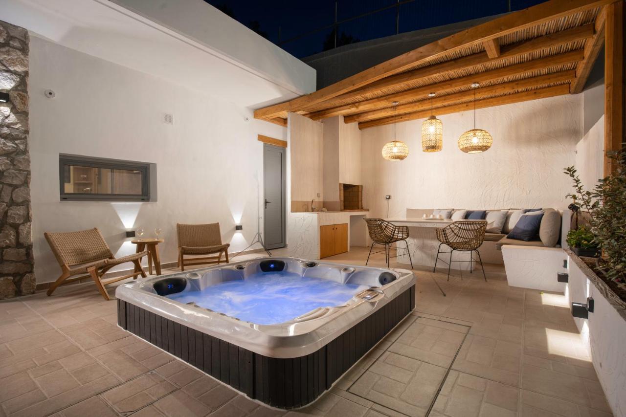 Lithos Luxury Villa
