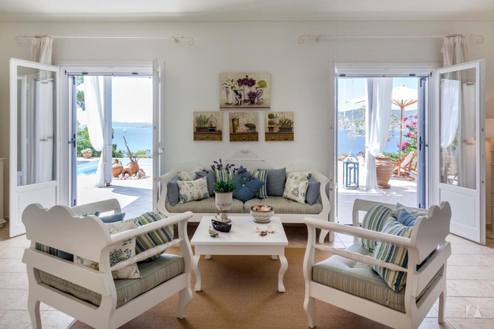 Villa Beachfront Coco *