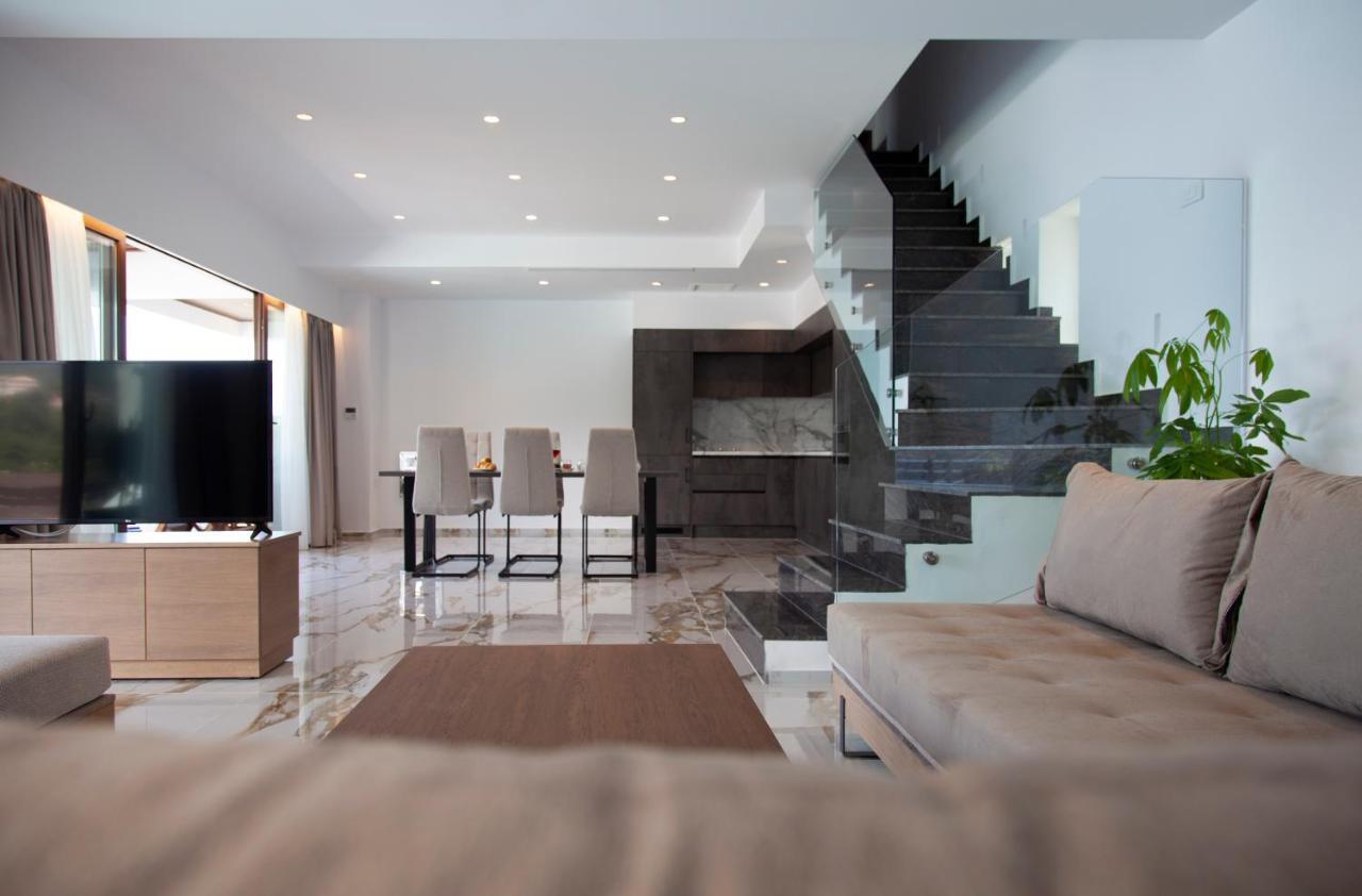 Zavia Villa *