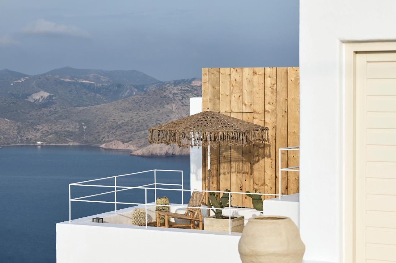Niove Milos Inn *
