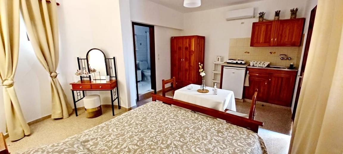 Aparthotel Filoxenia *