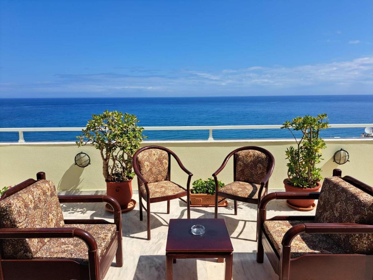 Apartment Seaview Flora's Luxury Apartment-300meters From The