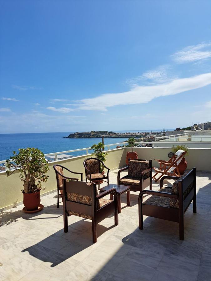 Seaview Flora's Luxury Apartment-300meters From The Apartment Rethymno (Crete)
