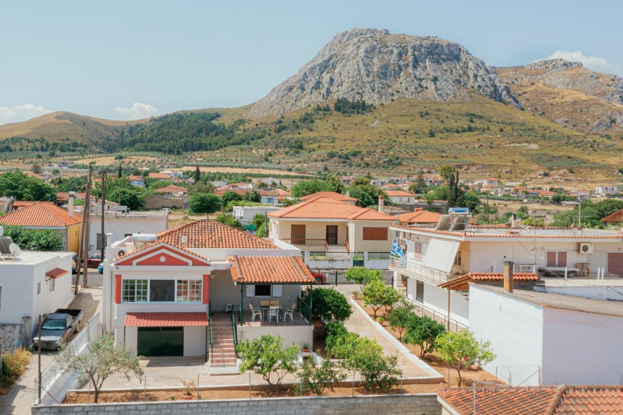Akanthos House Apartment