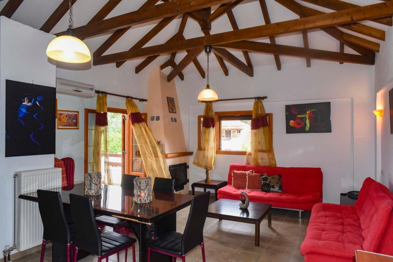 Aparthotel Mikro Xorio 3*