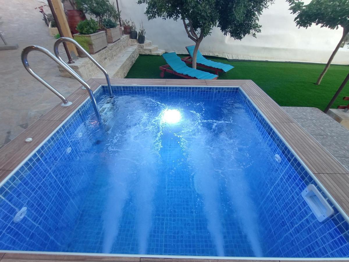 Viola Apartment Kamilari