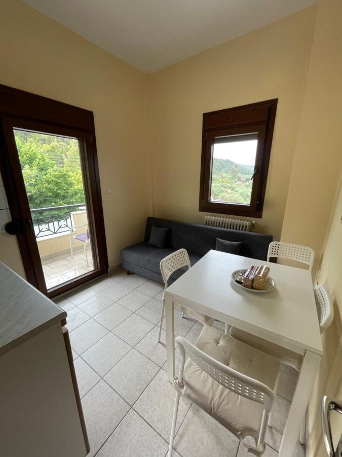 Balconaki In *