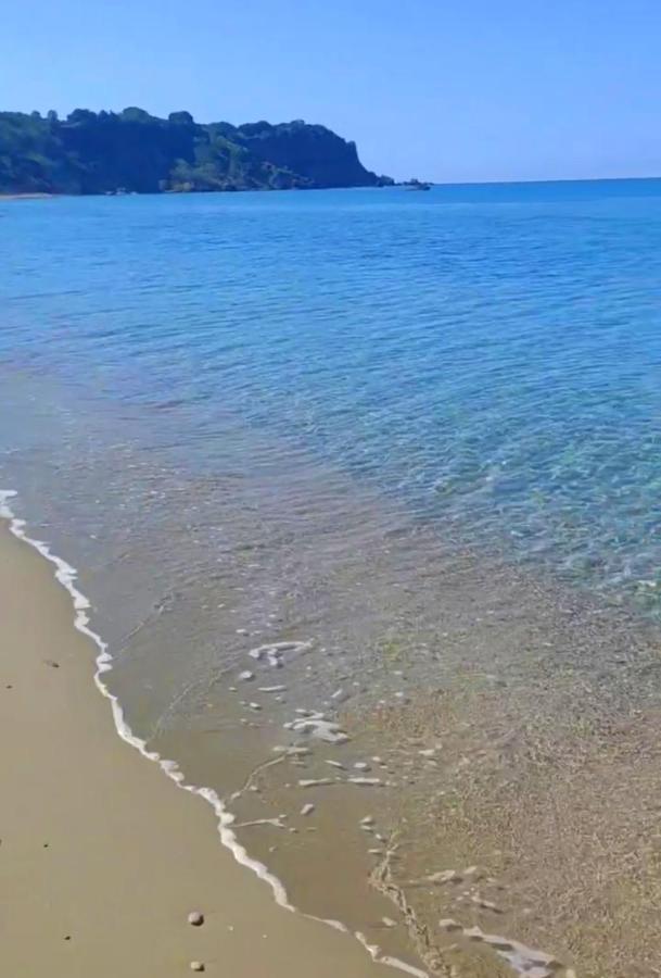 Tetraktys Estate Beachside υδωρ Apartment *