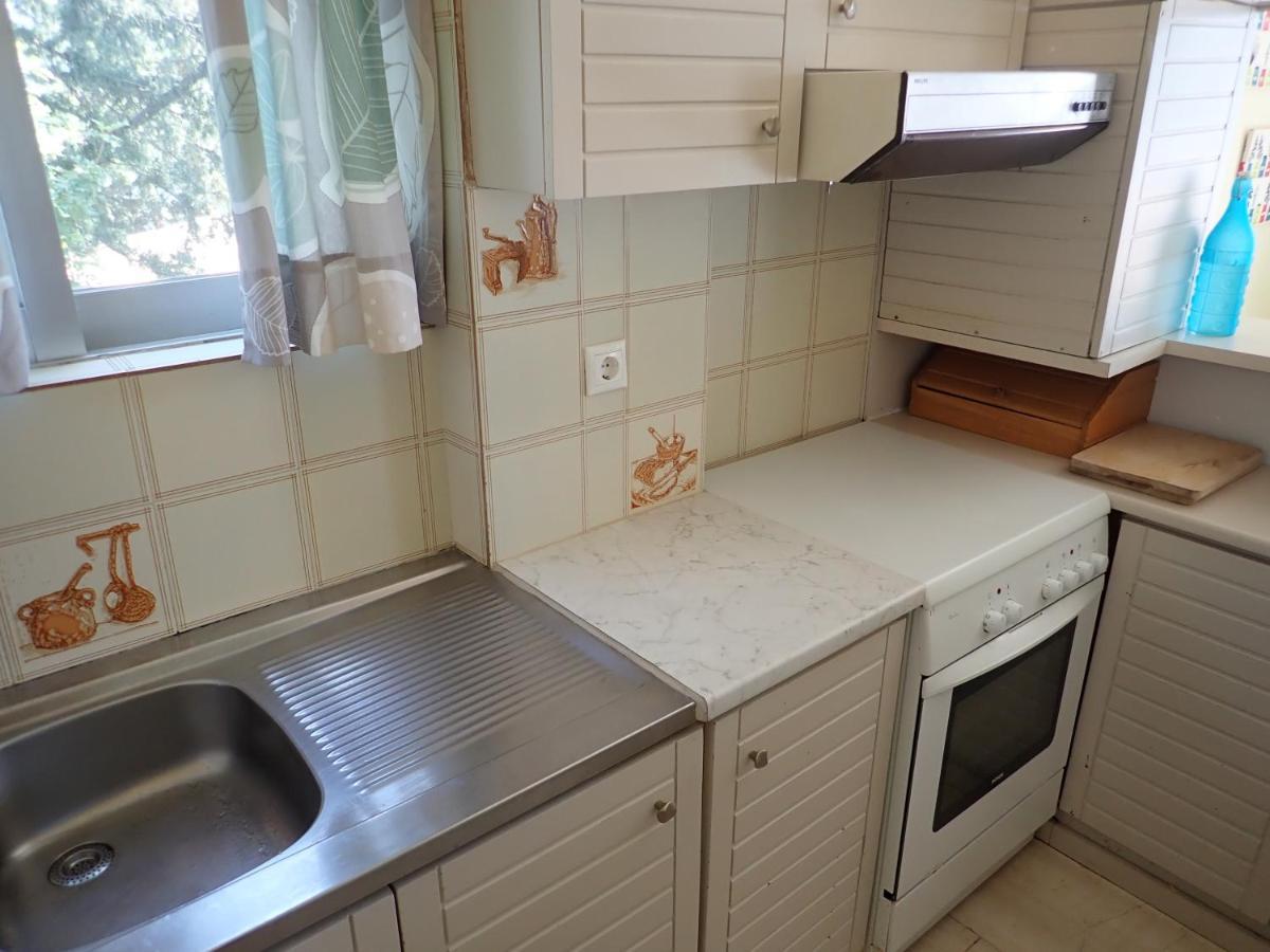 Beachfront With Private Path To The Sea Apartment Poros Town