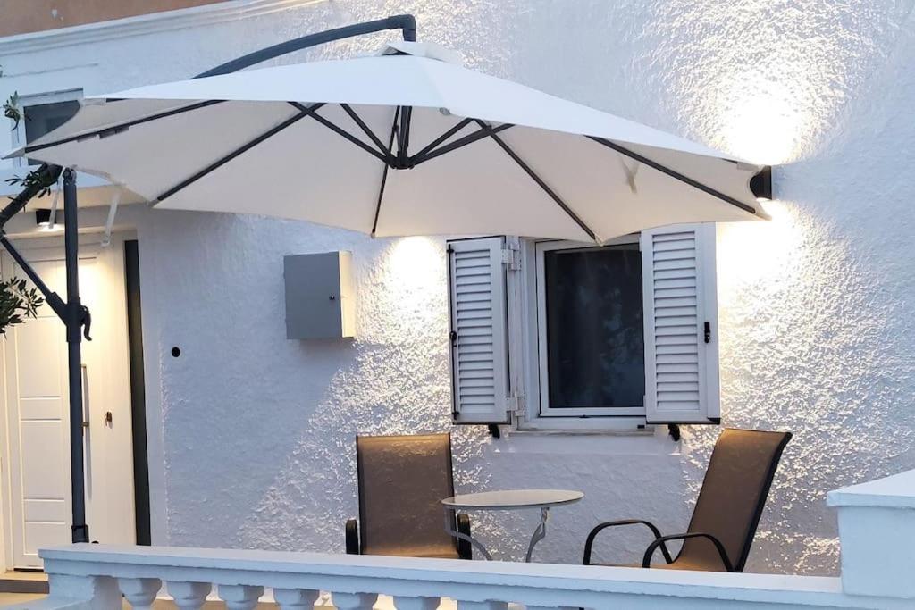 Holiday home V&n Santorini Fira (Santorini)