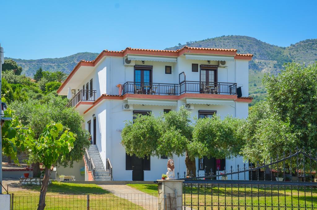 Assos Apartment *