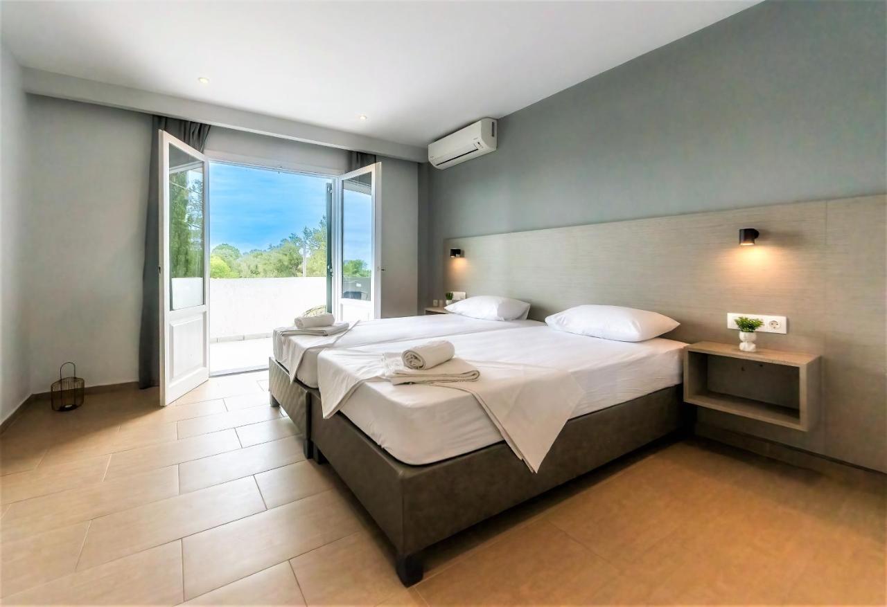 Nikos Aparthotel